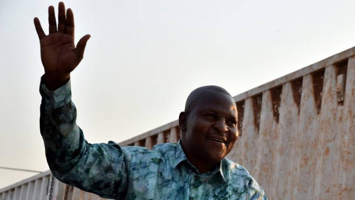Faustin-Archange Touadéra, alors candidat à la présidentielle en Centrafrique, le 28 décembre 2015 à Bangui 
© AFP/Archives ISSOUF SANOGO
