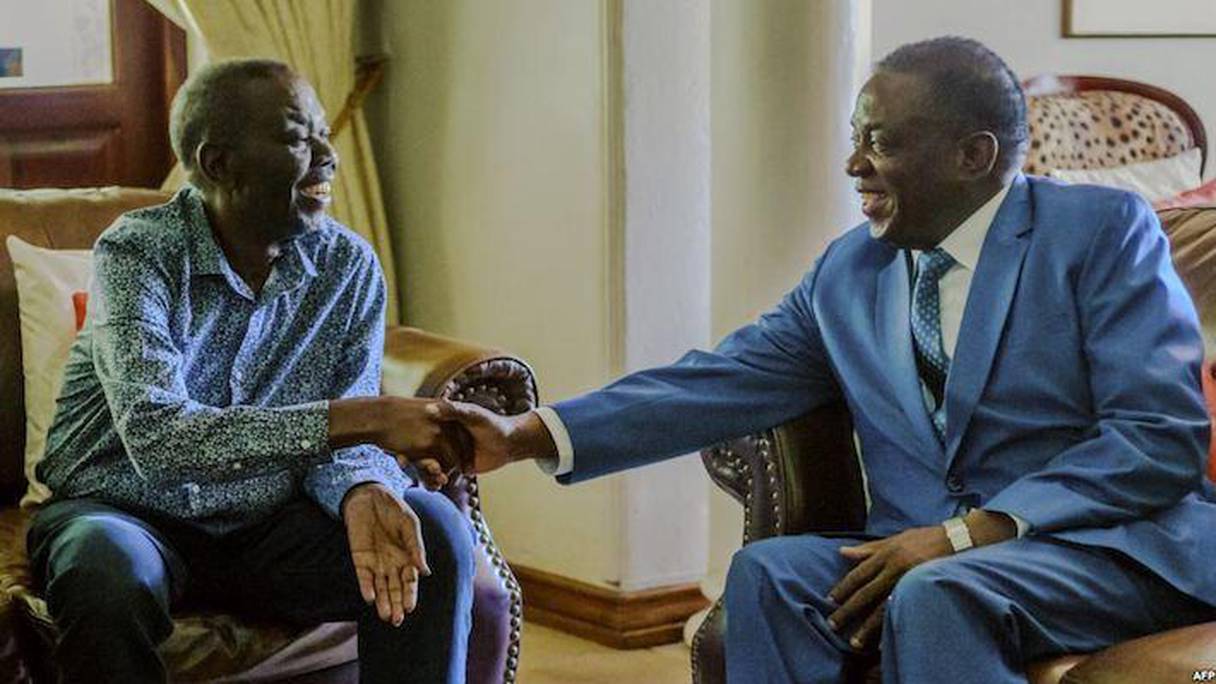 Mnangagwa, président du Zimbabwe, rend visite au chef de l'opposition Morgan Tsvangirai. 