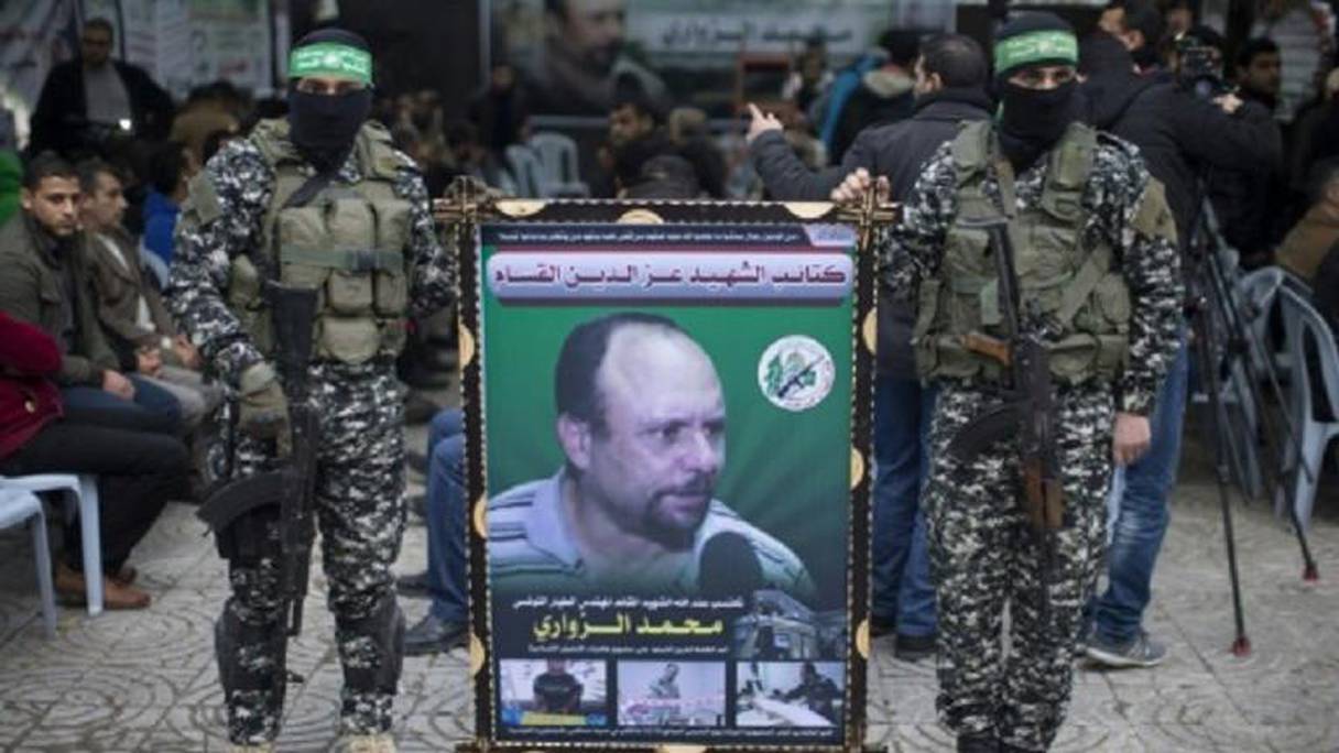 Le portrait de Mohamed Zaouari lors de l'hommage qui est lui rendu le 18 décembre 2016 à Gaza, par les brigades Ezzedine al-Qassam | AFP | MAHMUD HAMS