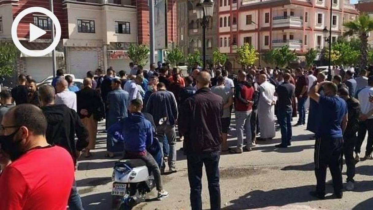Dans les localités d'El-Eulma, de Béjaïa ou de Ghardaïa, les commerçants sont sortis nombreux ce week-end du 30 et 31 mai 2020 pour dénoncer les mesures mises en place contre la pandémie. 