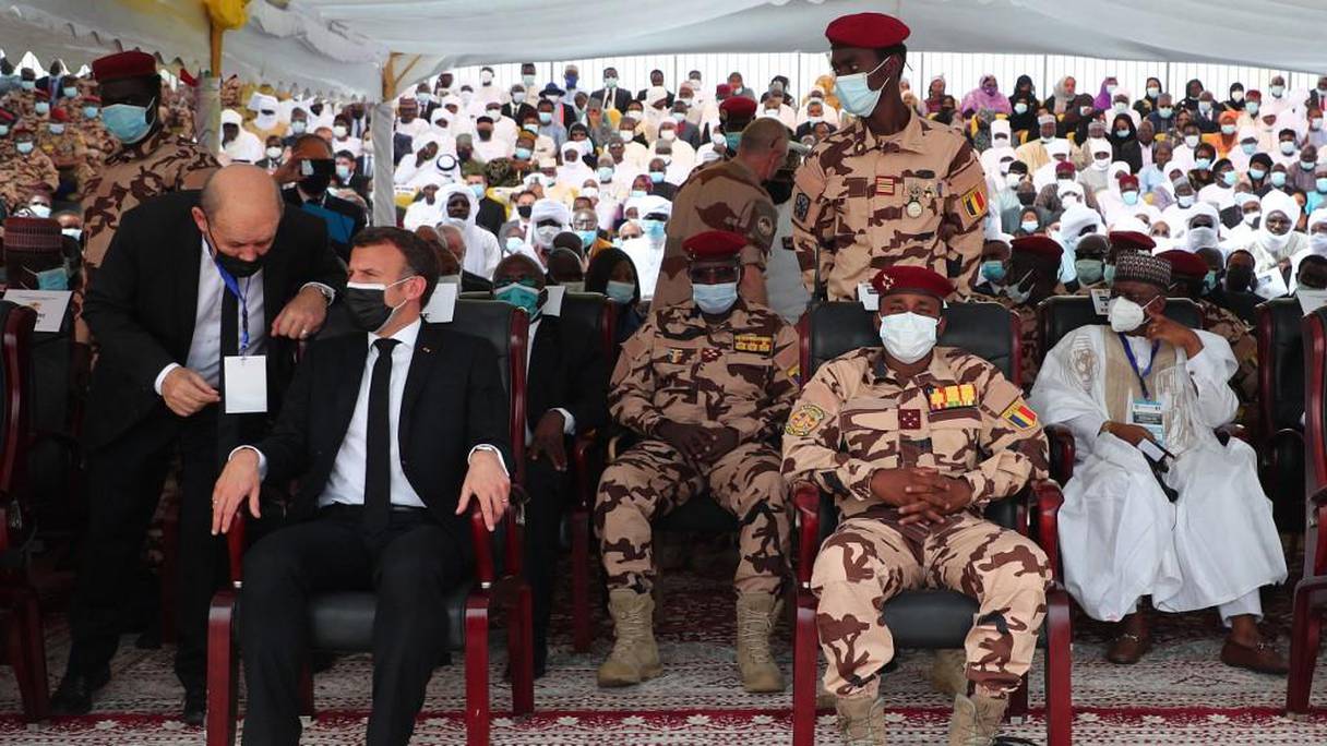 Emmanuel Macron aux obsèques d'Idriss Déby Itno, ce 23 avril 2021 à N'Djamena. 