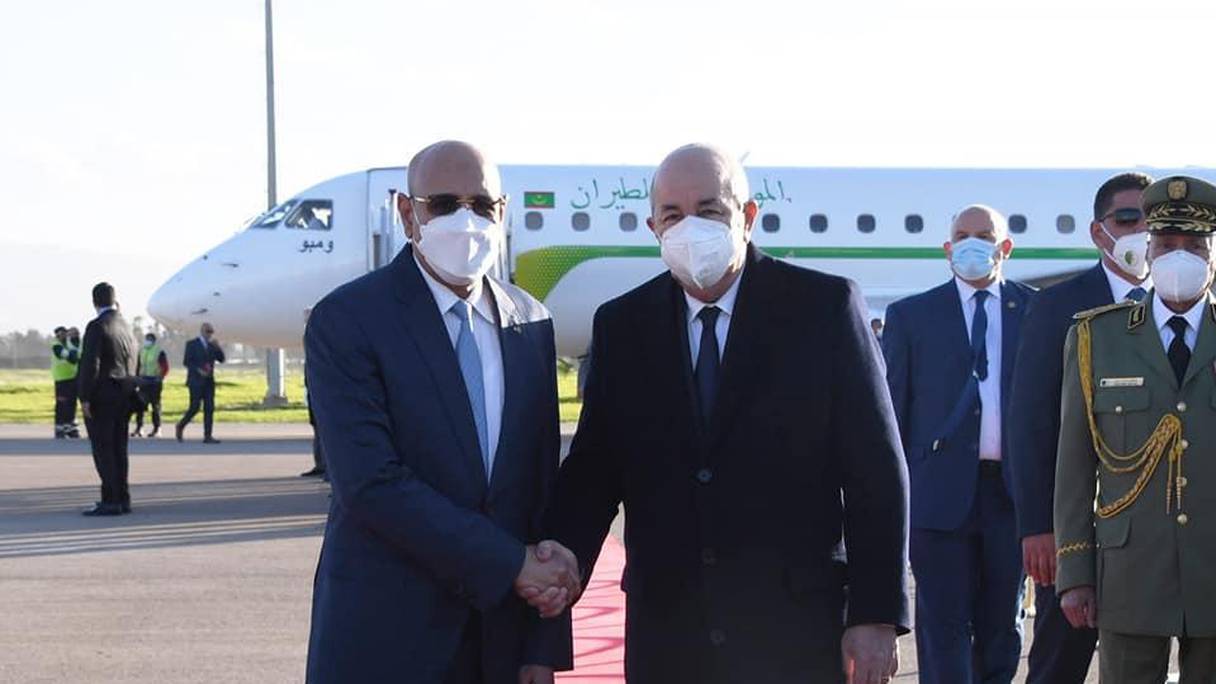 les présidents mauritanien, Mohamed Cheikh El Ghazouani et algérien, Abdelmadjid Tebboune. 