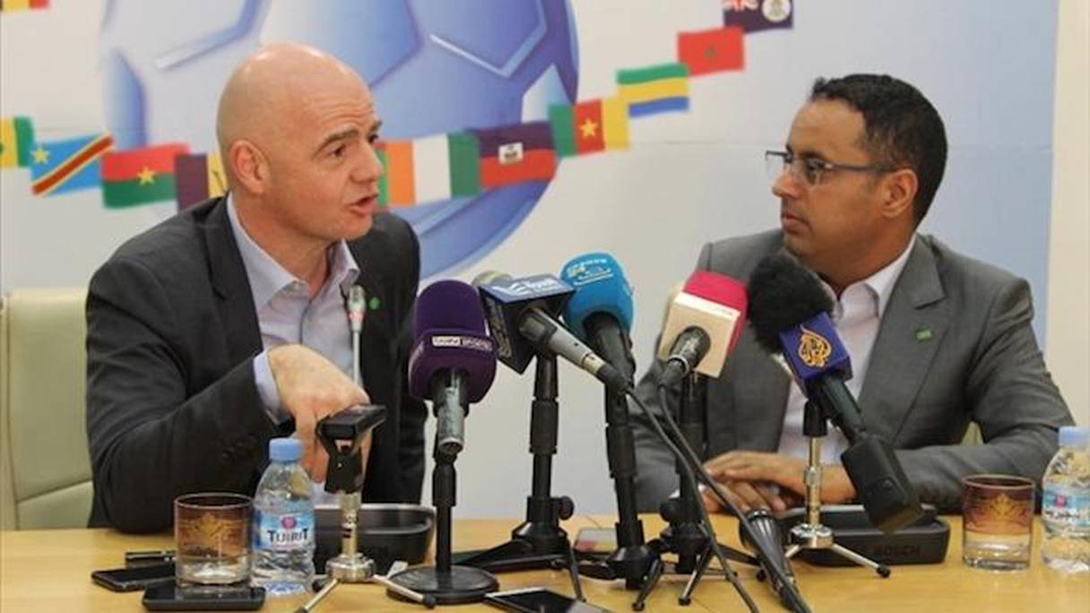 Gianni Infantino, président de la FIFA, et Ahmed Yahya, président de la Fédération mauritanienne de Football (FFRIM).
