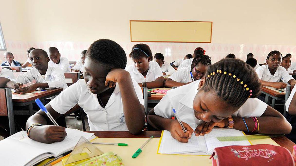 Classe d'une école primaire à Abidjan. 