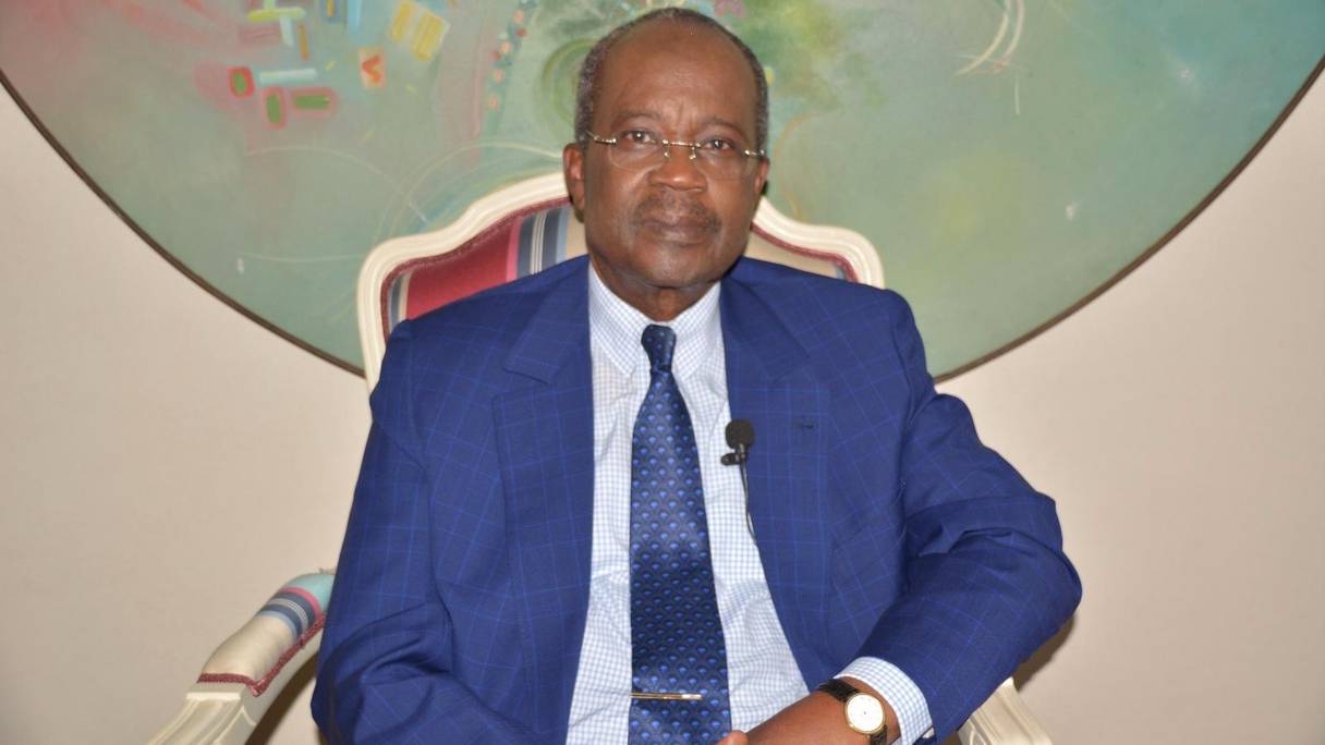 Casimir Oye Mba, candidat de l'Union nationale (Gabon). 