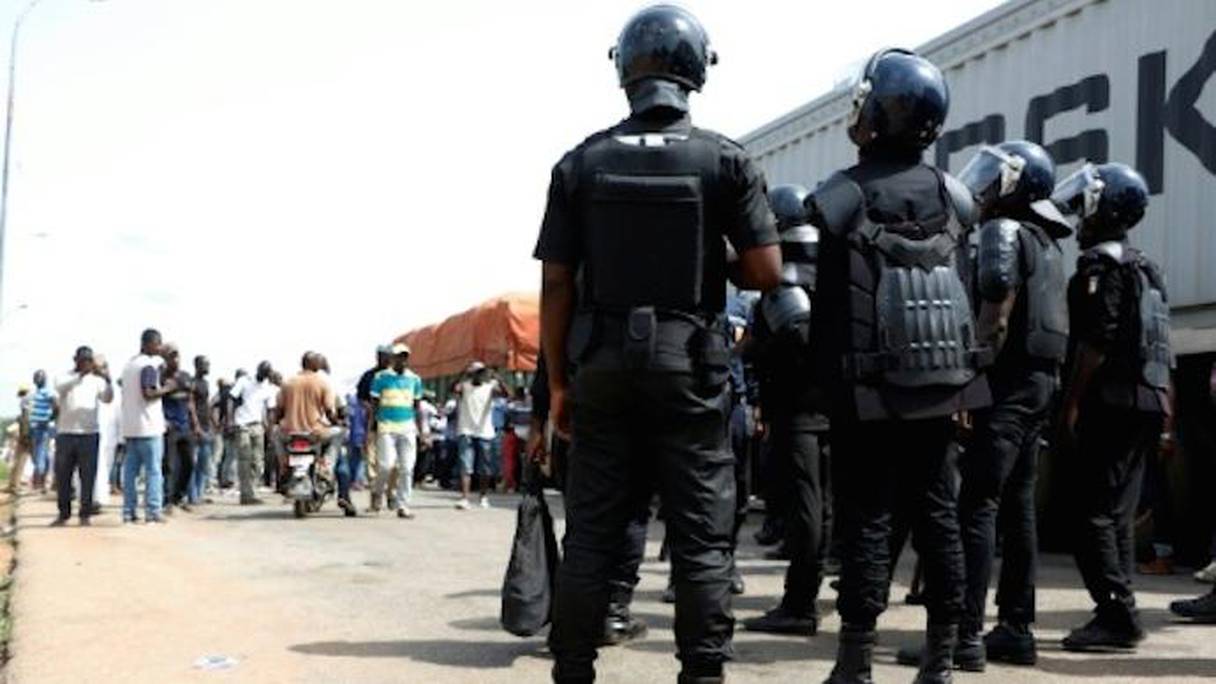 Face-à-face entre ex-rebelles et policiers à Bouaké. 