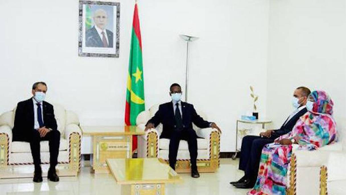 Le Premier ministre, Mohamed Ould Bilal a reçu en audience jeudi à la Primature, Hamid Chabbar, ambassadeur du royaume du Maroc accrédité à Nouakchott.