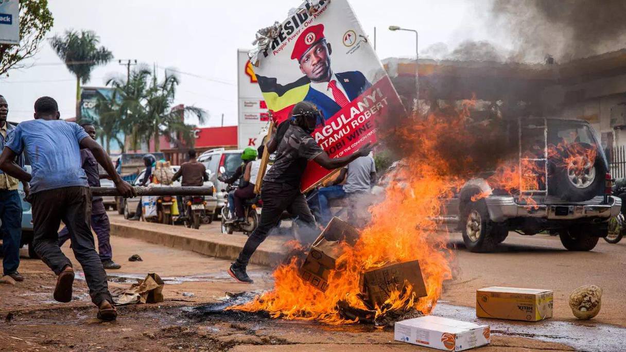 Violences après l'arrestation de l'opposant et candidat à la présidentielle de 2021, Bobi Wine. 
