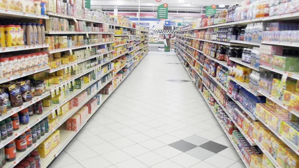 Les nouvelles procédures d'importation mises en place sont tellement compliquées que dans quelques jours les rayons des supermarchés risquent de se vider. L'Algérie importe la plupart des produits qu'elle consomme. 