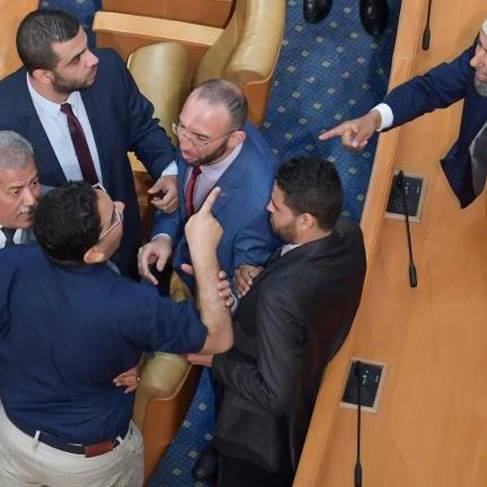 Débat houleux au parlement tunisien