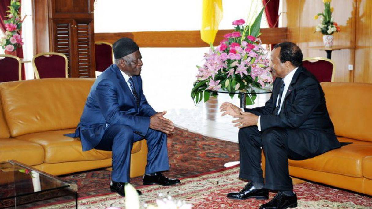 L'opposant John Fru Ndi, président du SDF, et Paul Biya, Président du Cameroun. 