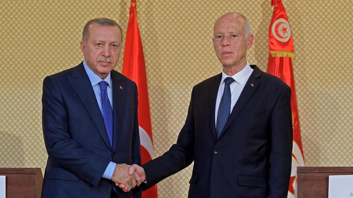 Le président turc Recep Tayyip Erdogan et le président tunisien Kaïs Saied.