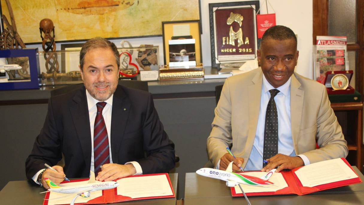 حميد عدو، الرئيس المدير العام للخطوط الملكية المغربية، وأليون بادارا فال، المدير العام للخطوط الجوية السنيغالية