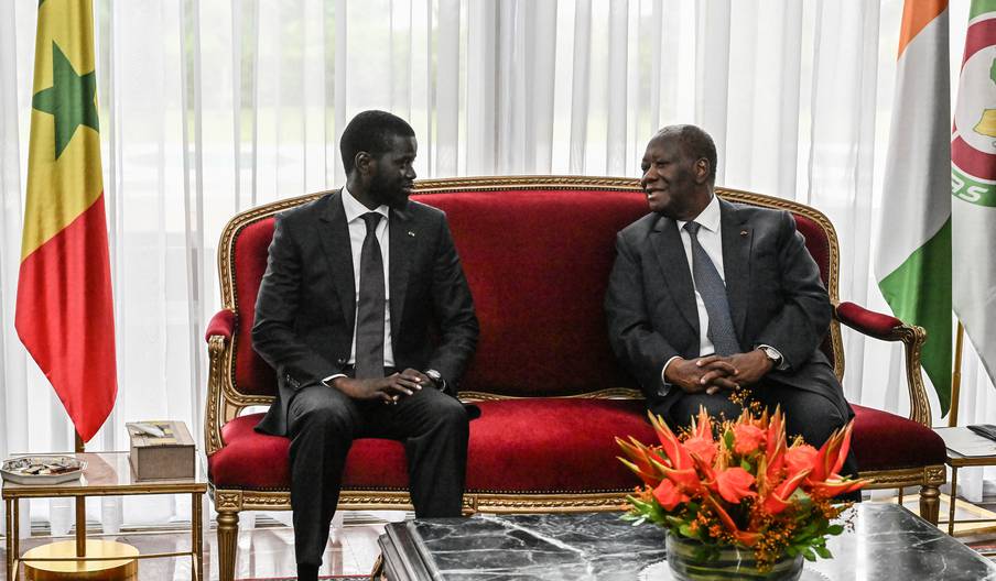 A Abidjan, le président sénégalais veut «dissiper les incompréhensions» dans la Cedeao