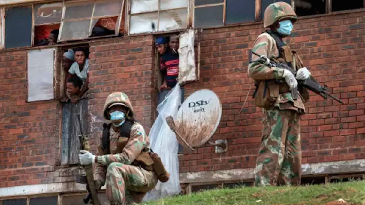 Les militaires sud-africains déployés pour assurer le confinement rentrent dans leurs casernes