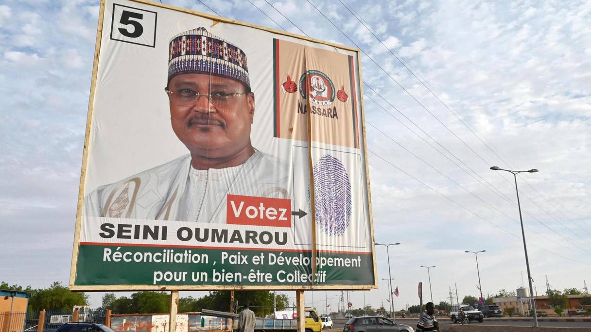 Une affiche publicitaire incitant à voter Seini Oumarou pour les législatives.