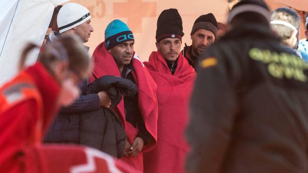 Des migrants algériens accueillis en Espagne. 