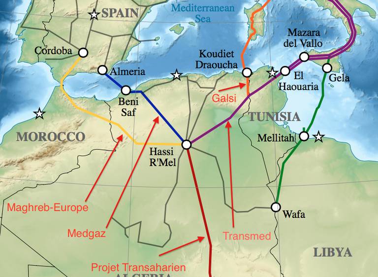 Les gazoducs connectant l'Algérie à l'Europe: (en jaune) Maghreb-Europe, (en bleu) Medgaz, (en mauve) Transmed, (en orange) Galsi