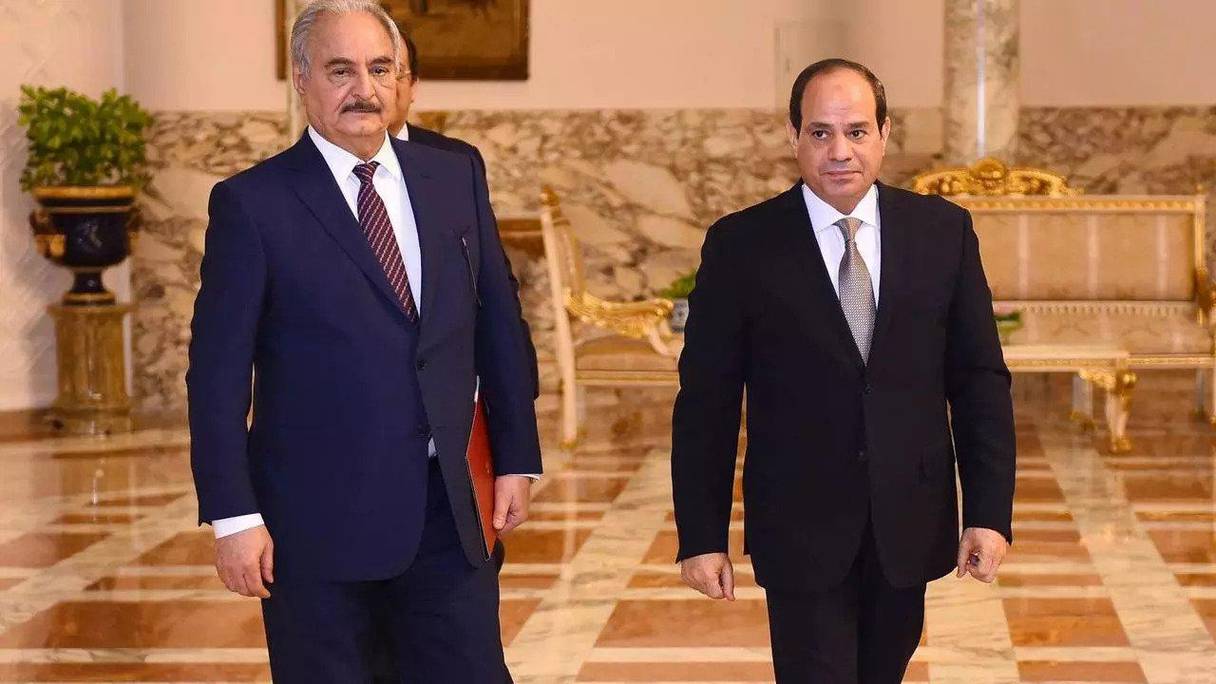 Le maréchal Khalifa Haftar et le président Abdelfattah Al-Sissi d'Egypte. 