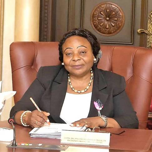 Guinée équatoriale: Manuela Roka Botey, première femme à la tête du  gouvernement | Le360 Afrique