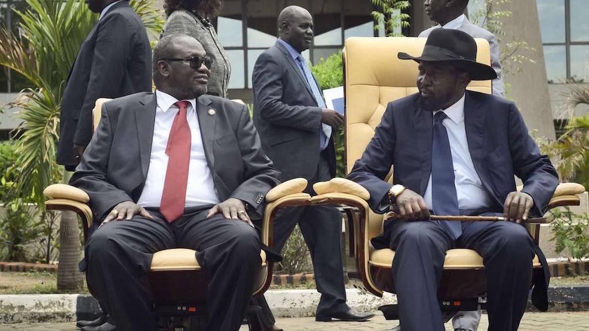 Salva Kiir (à droite), président de la République du Souan du Sud et Riek Machar, son vice-président, lors des retrouvailles d'avril dernier. 