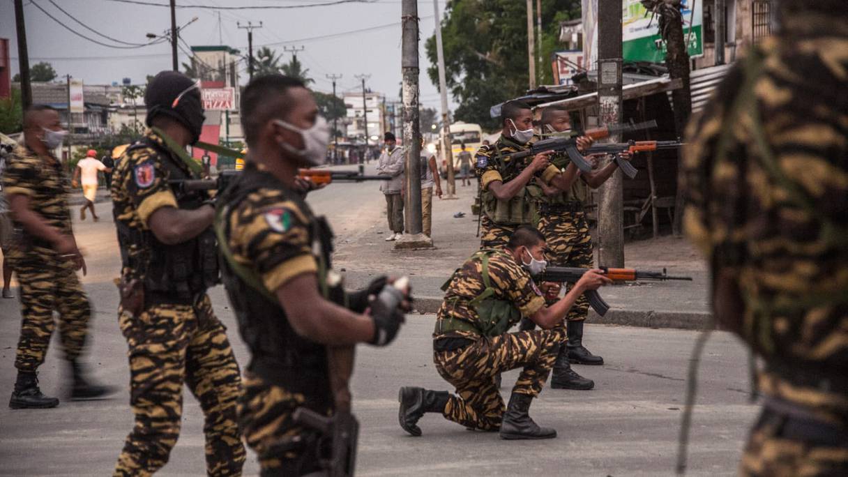 Un déploiement de gendarmes malgaches.