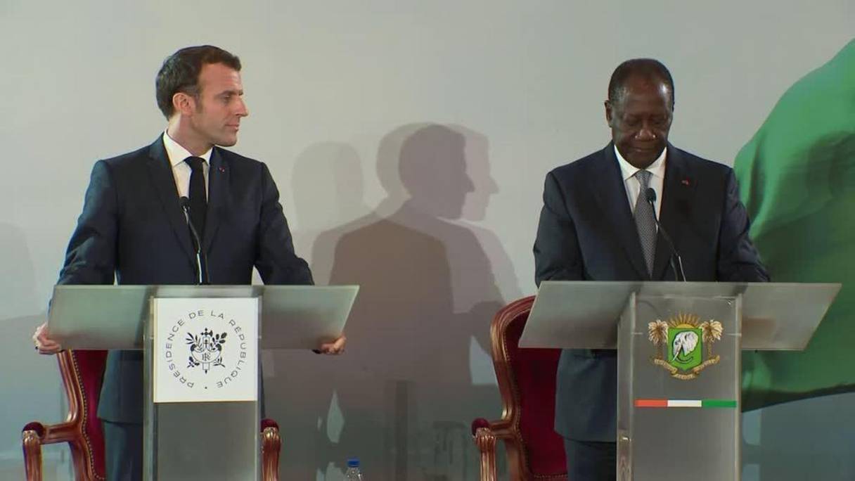Emmanuel Macron et Alassane Ouattara, en conférence de presse à Abidjan, ce 21 décembre 2019.