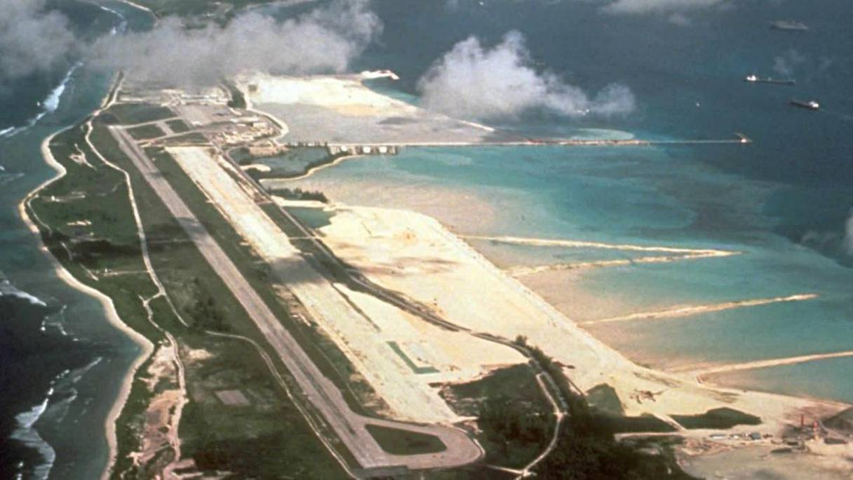 La plus grande île de l'archipel abrite Diego Garcia, l’une des plus importantes bases militaires ultramarines américain. 
