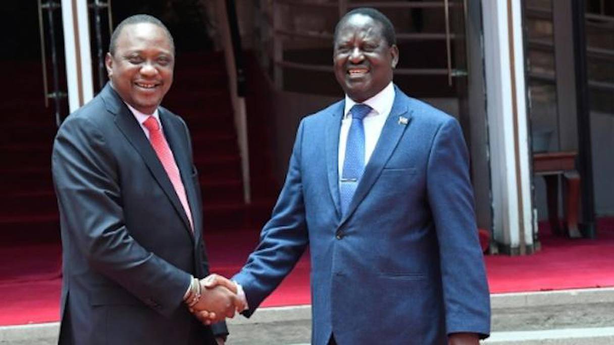 Uhuru Kenyatta (président) et Raila Odinga (chef de file de l'opposition) 