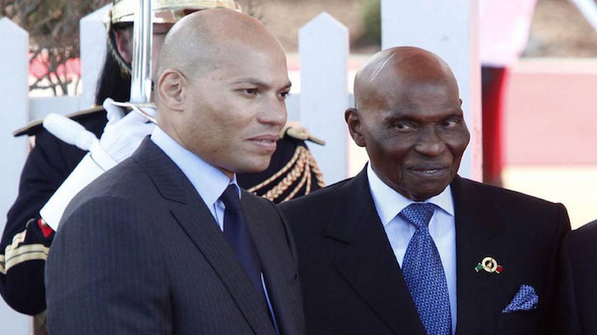 Après avoir défendu son fils Karim (à g.), Me Abdoulaye Wade (à dr.) se fait l'avocat de l'Etat du Sénégal. 