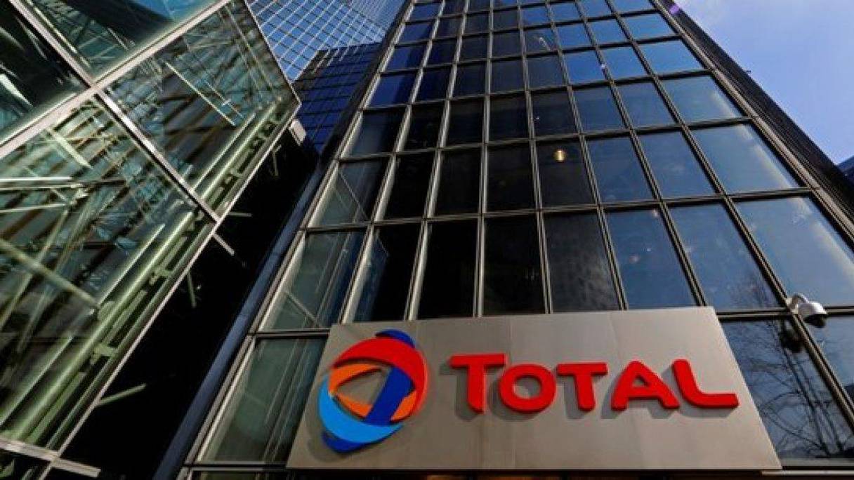 Total investit via des filiales néerlandaises pour ne pas payer d'impôt. 