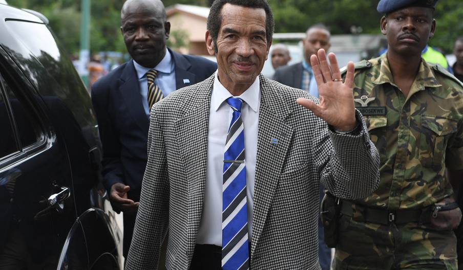 Botswana: l’ex-président Khama veut revenir et chasser son successeur