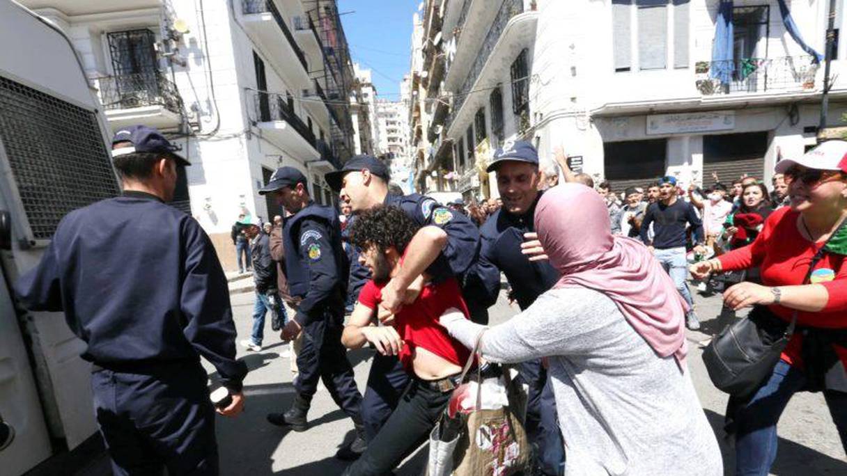 Les autorités algériennes s'attaquent de plus en plus aux journalistes.