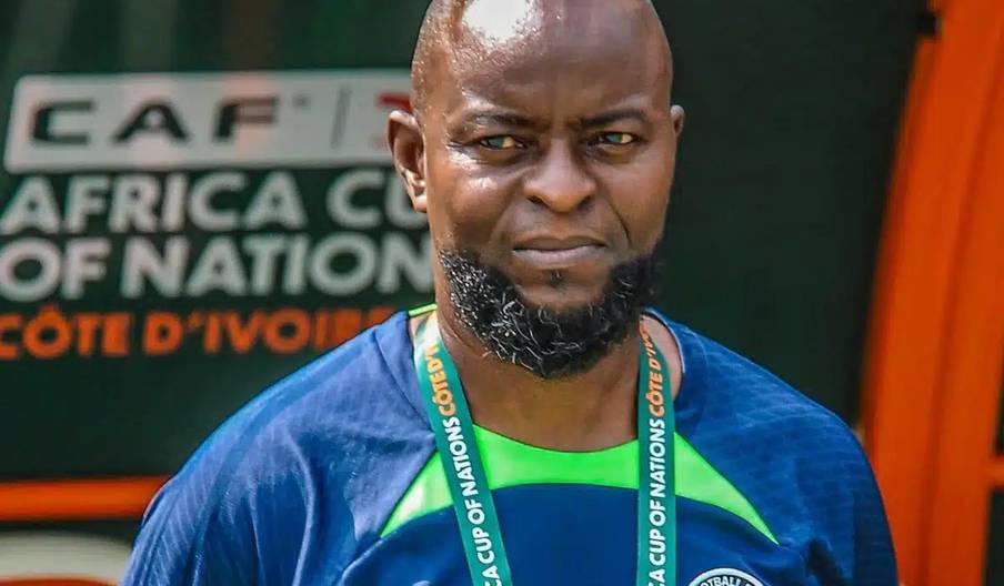 Football: l’ex-joueur de l’Ajax Finidi George nommé sélectionneur du Nigeria