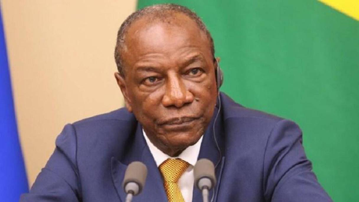 Alpha Condé se présente pour un 3e mandat à la tête de la Guinée. 
