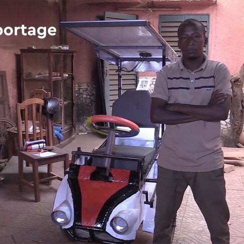 Vidéo. Mali: un jeune inventeur fabrique un moyen de déplacement fonctionnant au solaire