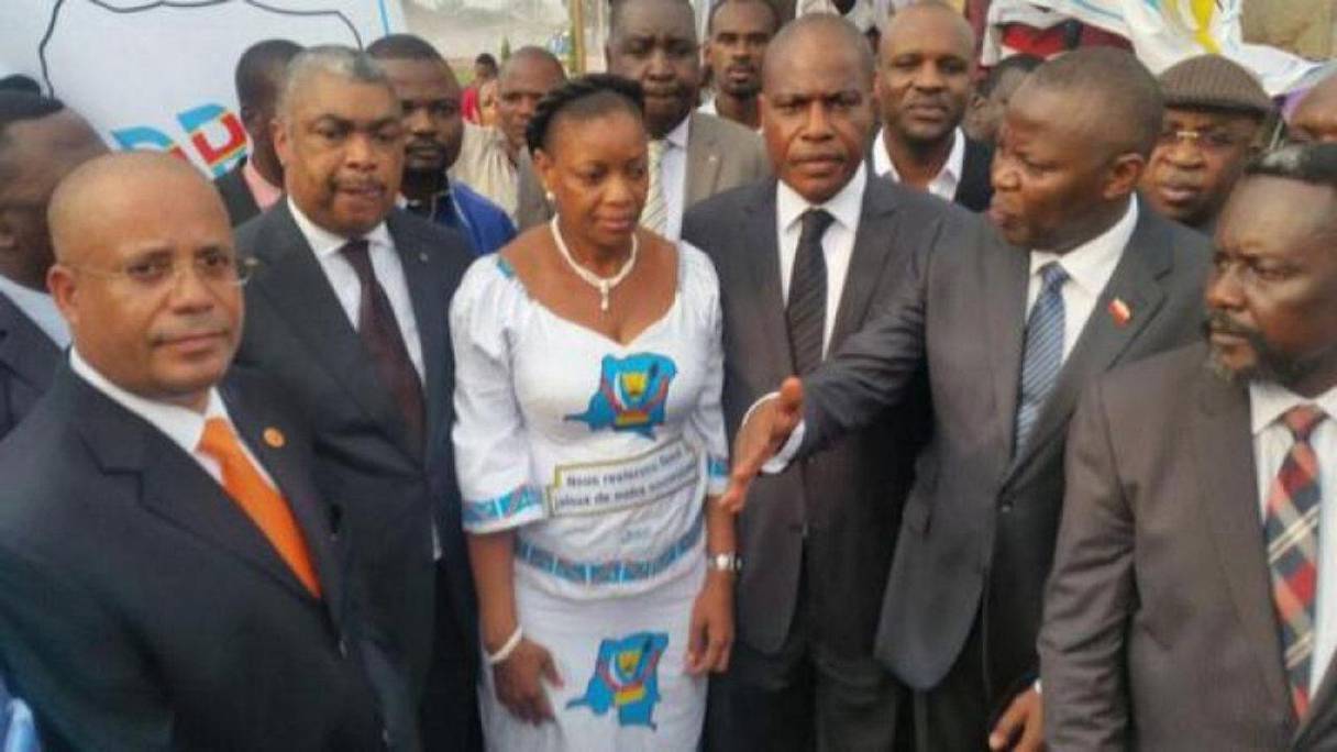 L'opposition à Joseph Kabila.