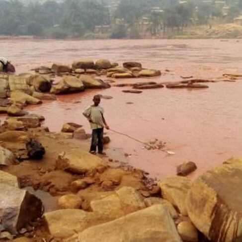 Pollution de la rivière Kasaï: 12 morts et "catastrophe" écologique, selon Kinshasa