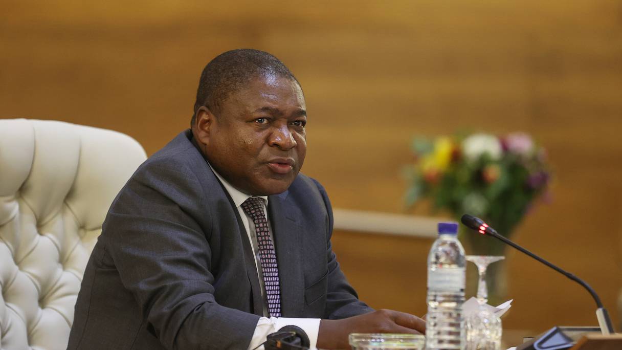 Le président mozambicain Filipe Nyusi prononce son allocution d'ouverture au bâtiment OR Tambo du Département des relations internationales et de la coopération (DIRCO) à Pretoria, le 10 mars 2022.