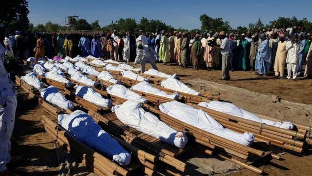 Enterrement des villageois tués par les membres de la secte Boko Haram.