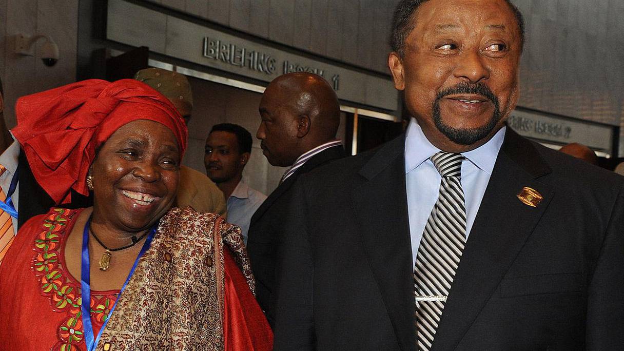 Dlamini Zuma et Jean Ping: l'ex-président de la Commission et l'actuelle présidente n'ont qu'un rêve devenir prrésident