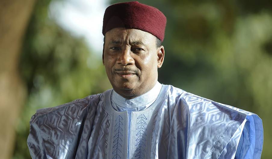 Niger: une fille de Mohamed Bazoum accuse l’ancien président Issoufou