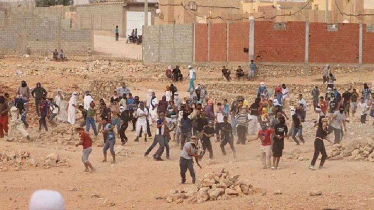 C'est pour expliquer cette honteuse haine des noirs et la chasse qui s'ensuit, qu'Alger évoque l'espionnage des Subsahariens au profit d'Israël.