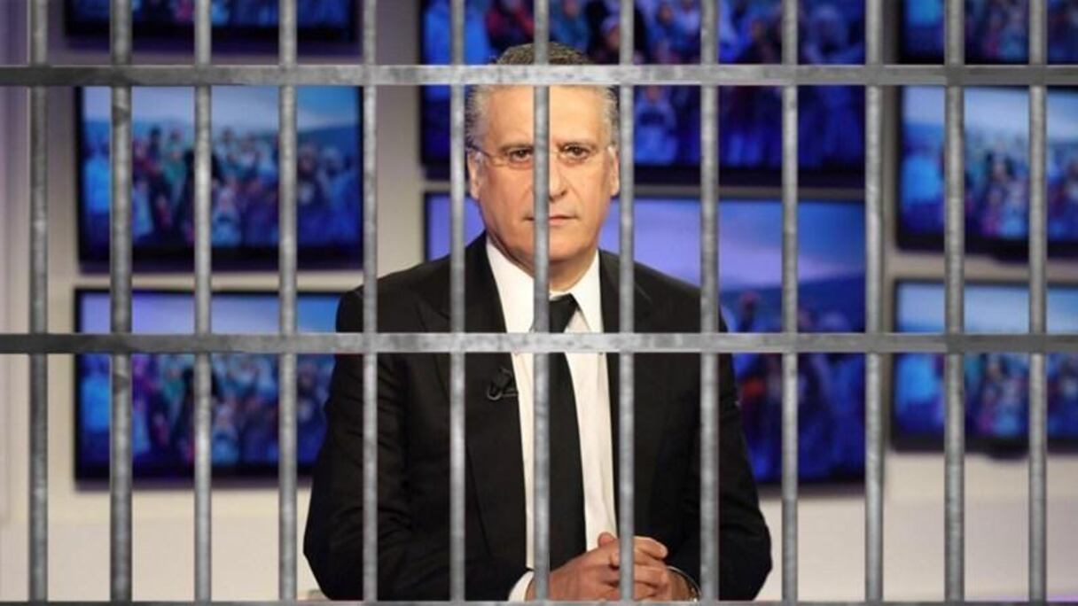 L'Instance supérieure indépendante pour les élections (ISIE) avait interdit cette affiche des partisans de Nabil Karoui. Mais, la prison reste omniprésente dans cette élection.