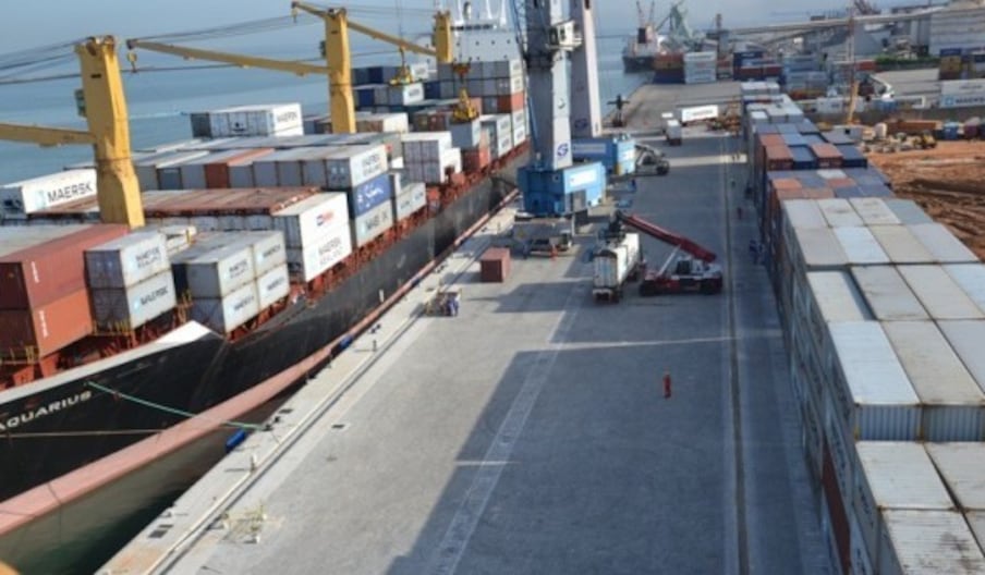 L'un des quais du port de Casablanca.