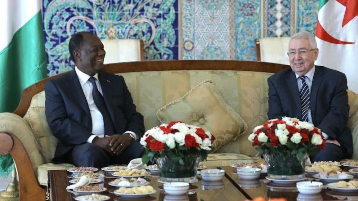 Alassane Ouattara à Alger avec Abdelkader Bensalah, président du Conseil de la nation.