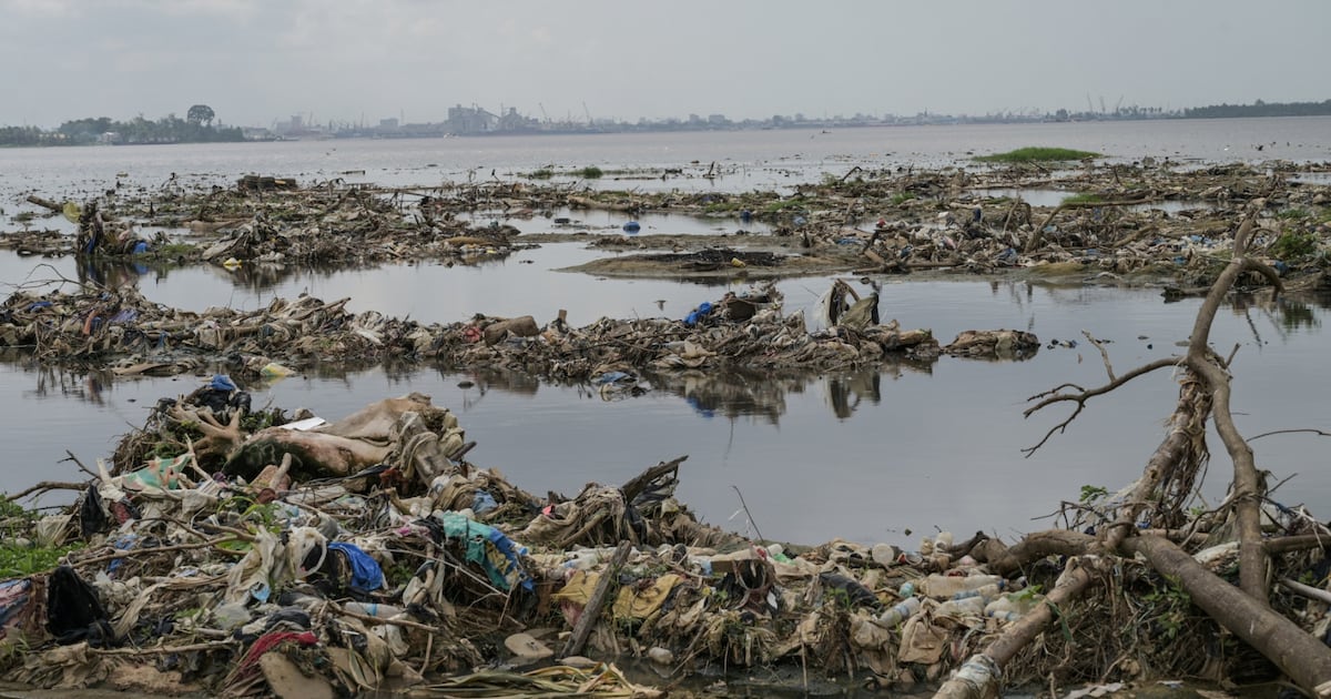 C te D Ivoire Pollu e Abidjan La perle Des Lagunes A Perdu De Son c-te-d-ivoire-pollu-e-abidjan-la-perle-des-lagunes-a-perdu-de-son