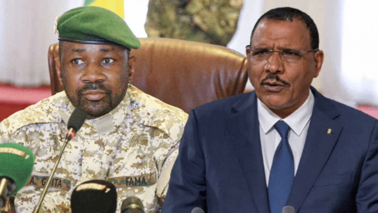 Assimi Goïta, président du Mali, et Mohamed Bazoum, président du Niger.
