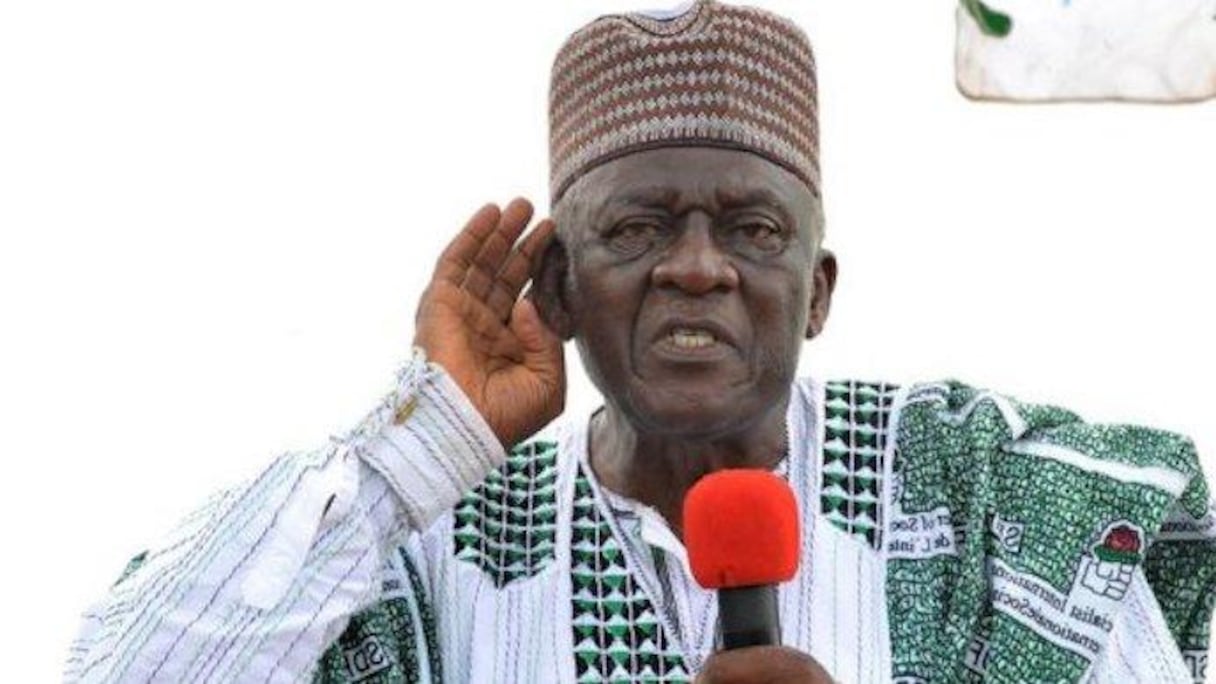 John Fru Ndi, Chairman du Front social démocrate.