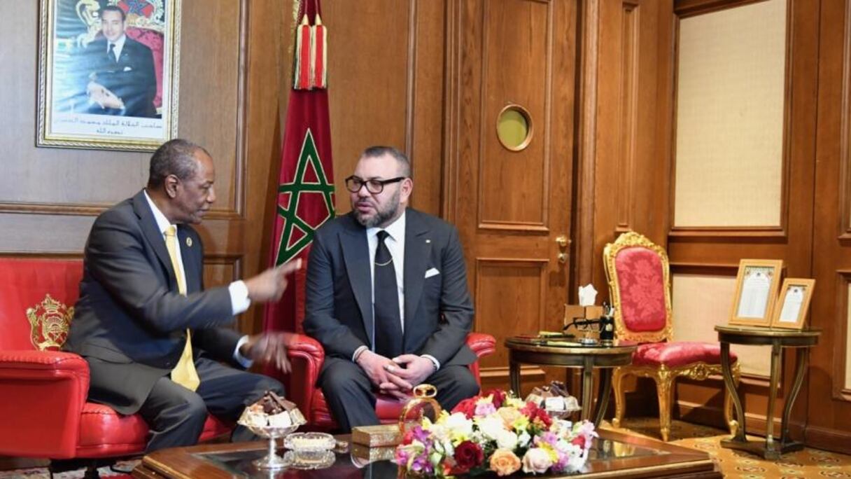 Mohammed VI, roi du Maroc, et Alpha Condé, président de la Guinée.